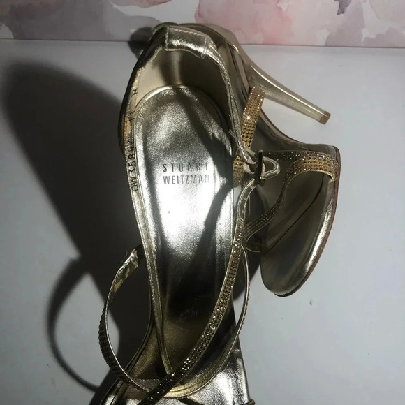 ! Stuart Weitzman
Gold Surreal Jewel-detailed Crisscross Sandal -- Size … - Picture 7 of 7